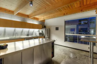 Photo #4: 6122969 Listing