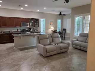 Photo #4: 6122976 Listing