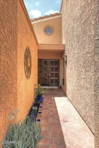 Photo #2: 6122990 Listing