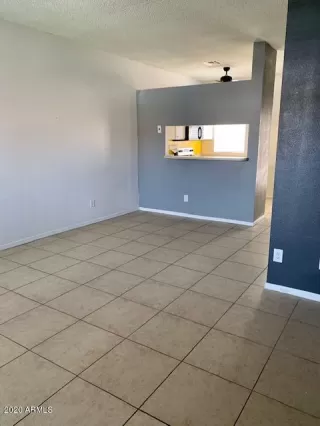 Photo #3: 6122996 Listing