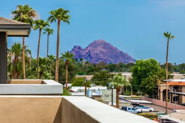 MLS: 6123104 Condo For Sale