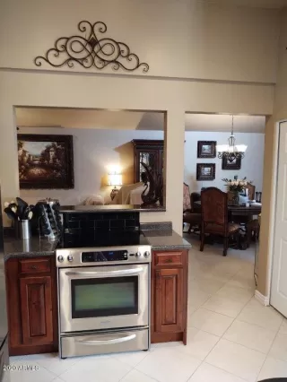 Photo #5: 6123238 Listing