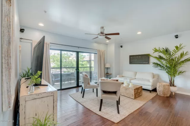 MLS: 6123334 Condo For Sale