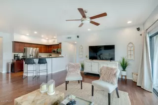 Photo #6: 6123334 Listing