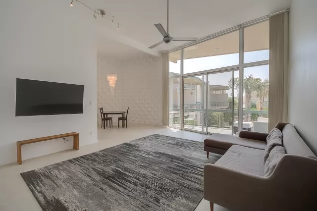 MLS: 6123486 Condo For Sale