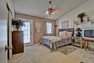 Photo #3: 6123522 Listing