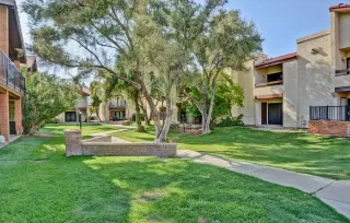 Photo #5: 6123522 Listing