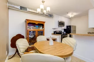 Photo #5: 6123587 Listing