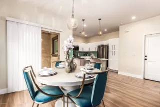 Photo #2: 6123639 Listing