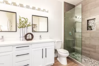 Photo #5: 6123639 Listing