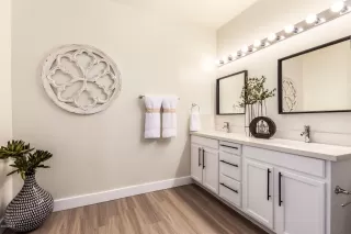 Photo #6: 6123639 Listing