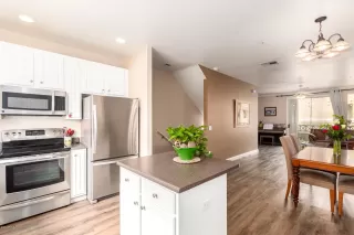 Photo #6: 6123733 Listing