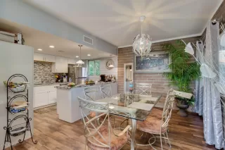 Photo #3: 6123768 Listing