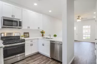 Photo #2: 6123832 Listing