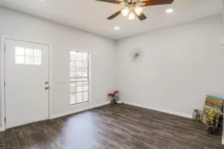 Photo #6: 6123832 Listing