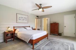 Photo #5: 6123996 Listing