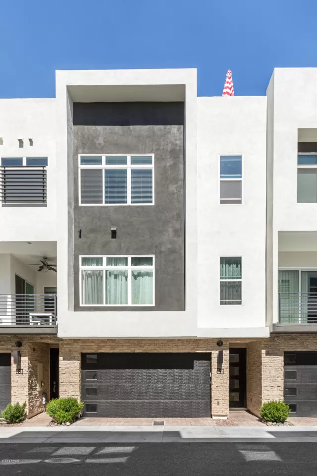 MLS: 6124006 Condo For Sale