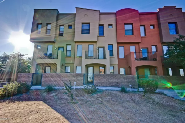 MLS: 6124032 Condo For Sale