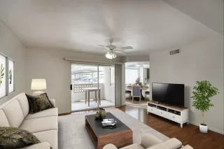 Photo #4: 6124059 Listing