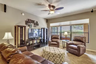 Photo #1: 6124089 Listing