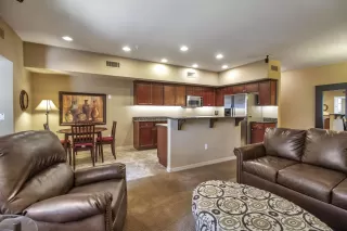 Photo #2: 6124089 Listing