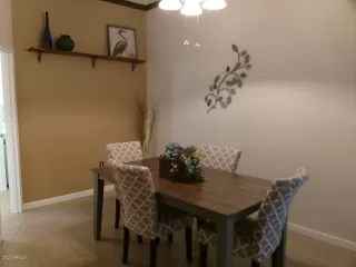 Photo #5: 6124220 Listing