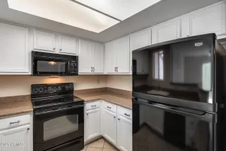 Photo #2: 6124301 Listing 