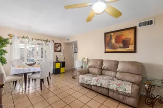 Photo #3: 6124473 Listing