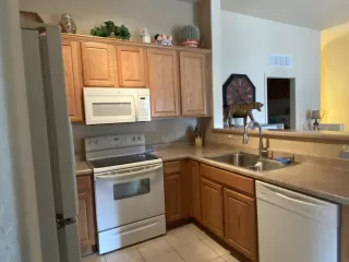 Photo #5: 6124614 Listing