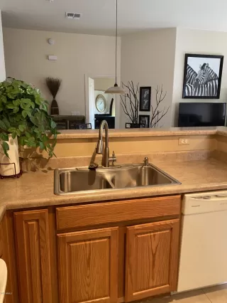 Photo #6: 6124614 Listing