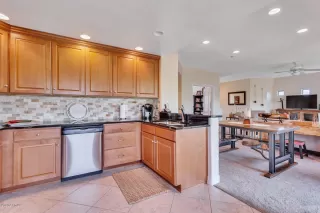 Photo #6: 6124763 Listing