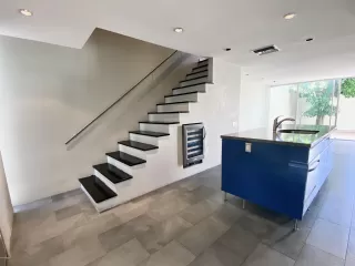 Photo #2: 6124889 Listing