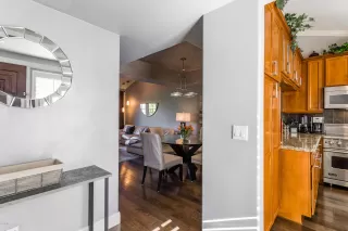 Photo #6: 6125185 Listing