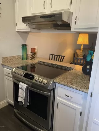 Photo #5: 6125294 Listing