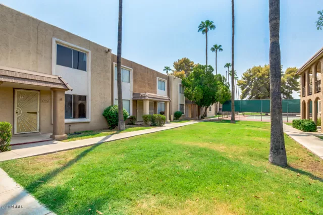 MLS: 6125383 Condo For Sale