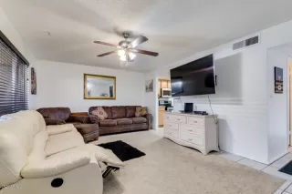 Photo #4: 6125383 Listing