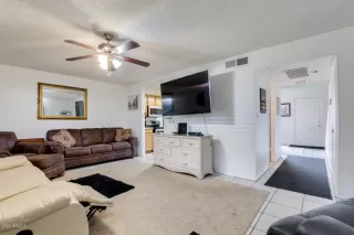 Photo #5: 6125383 Listing