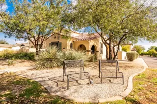 Photo #1: 6125388 Listing