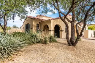 Photo #4: 6125388 Listing