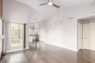 Photo #5: 6125398 Listing 