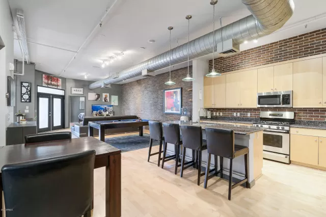 MLS: 6125547 Condo For Sale