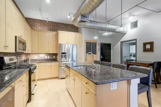 Photo #2: 6125547 Listing 