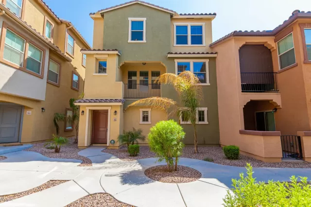 MLS: 6125844 Condo For Sale