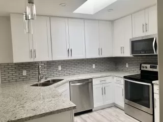 Photo #5: 6125929 Listing