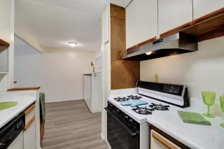 Photo #6: 6126071 Listing 