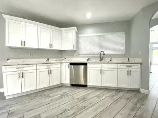 Photo #5: 6126434 Listing