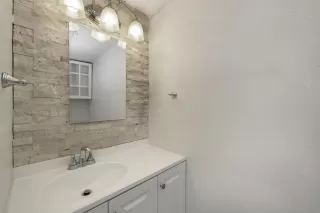 Photo #6: 6126503 Listing