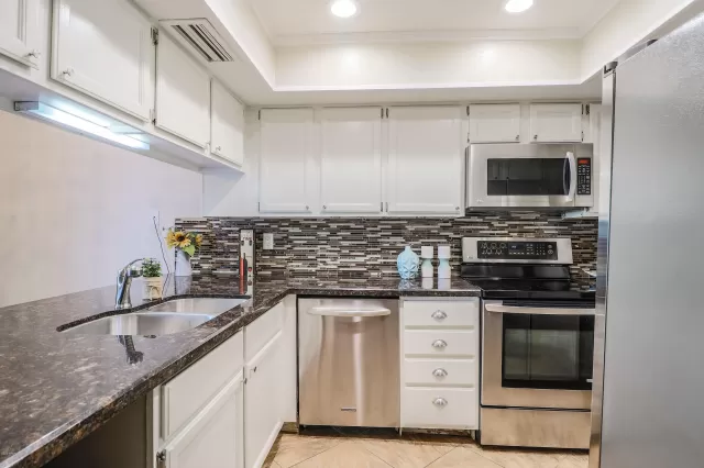 MLS: 6126550 Condo For Sale