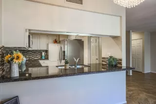 Photo #3: 6126550 Listing