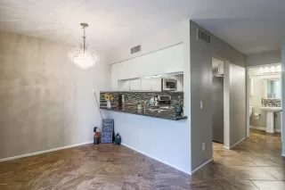 Photo #4: 6126550 Listing